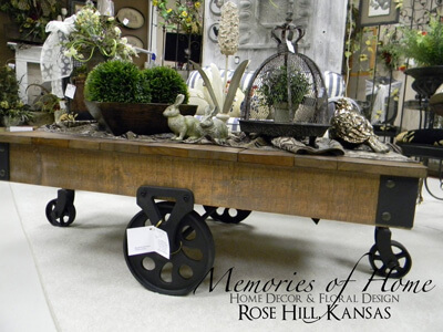 reclaimed-wood-table